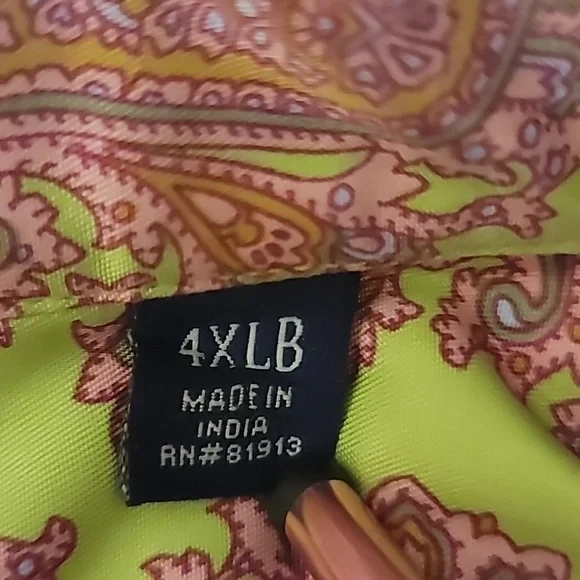 Robert Graham Button-Up Shirt - Picture 8 of 8